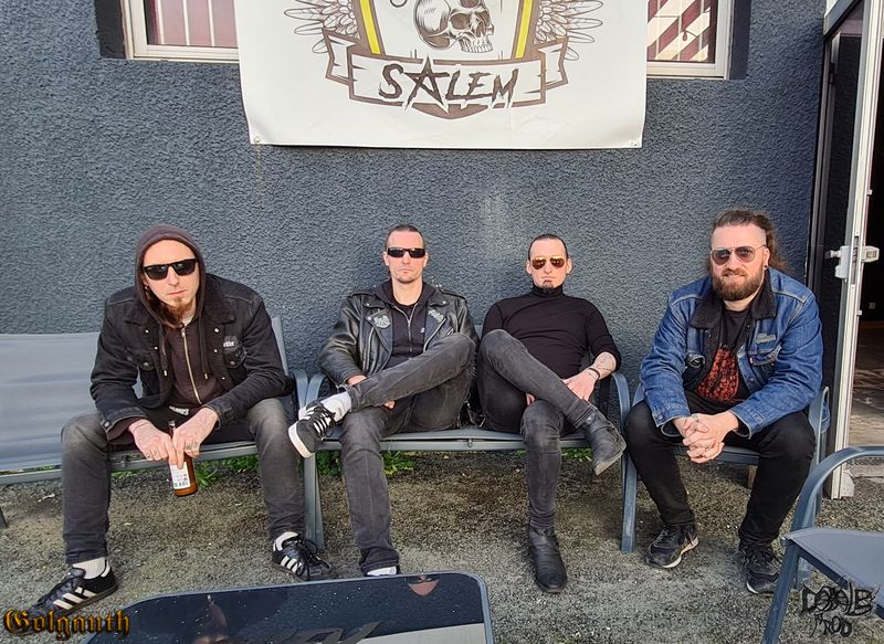Ruyyn band.jpg (138 KB)