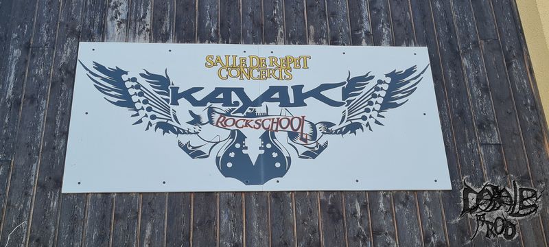Kayak.jpg (96 KB)