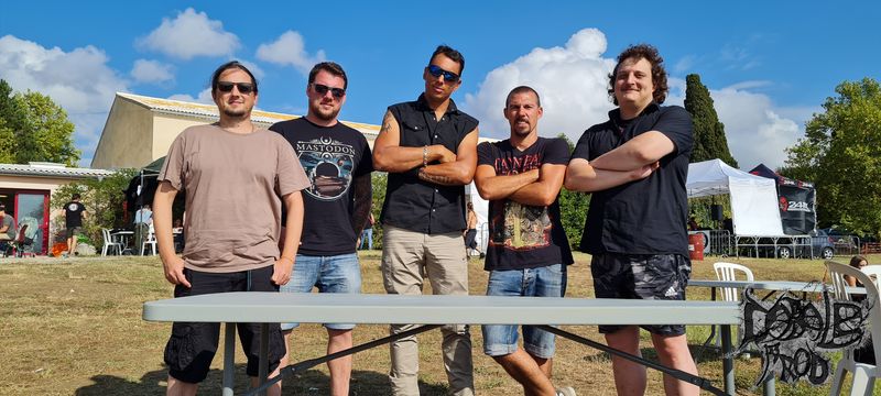 ALTERED SHADE band.jpg (108 KB)