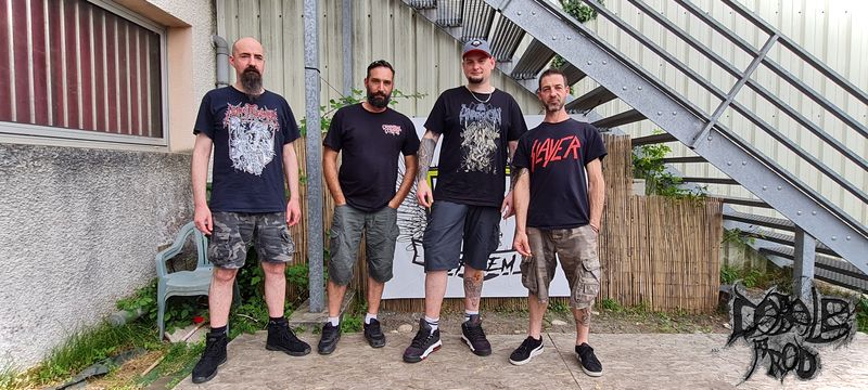 Smashed band.jpg (131 KB)