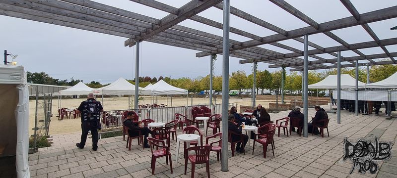 Terrasse extérieure.jpg (112 KB)