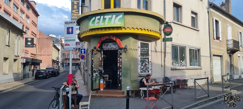 Celtic Pub.jpg (103 KB)