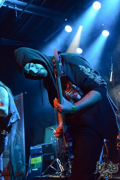 opression 04.jpg (42 KB)