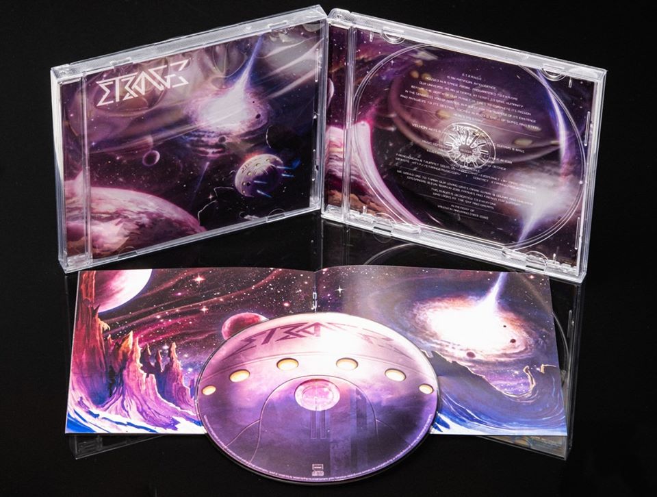 ETRANGE 3.jpg (114 KB)