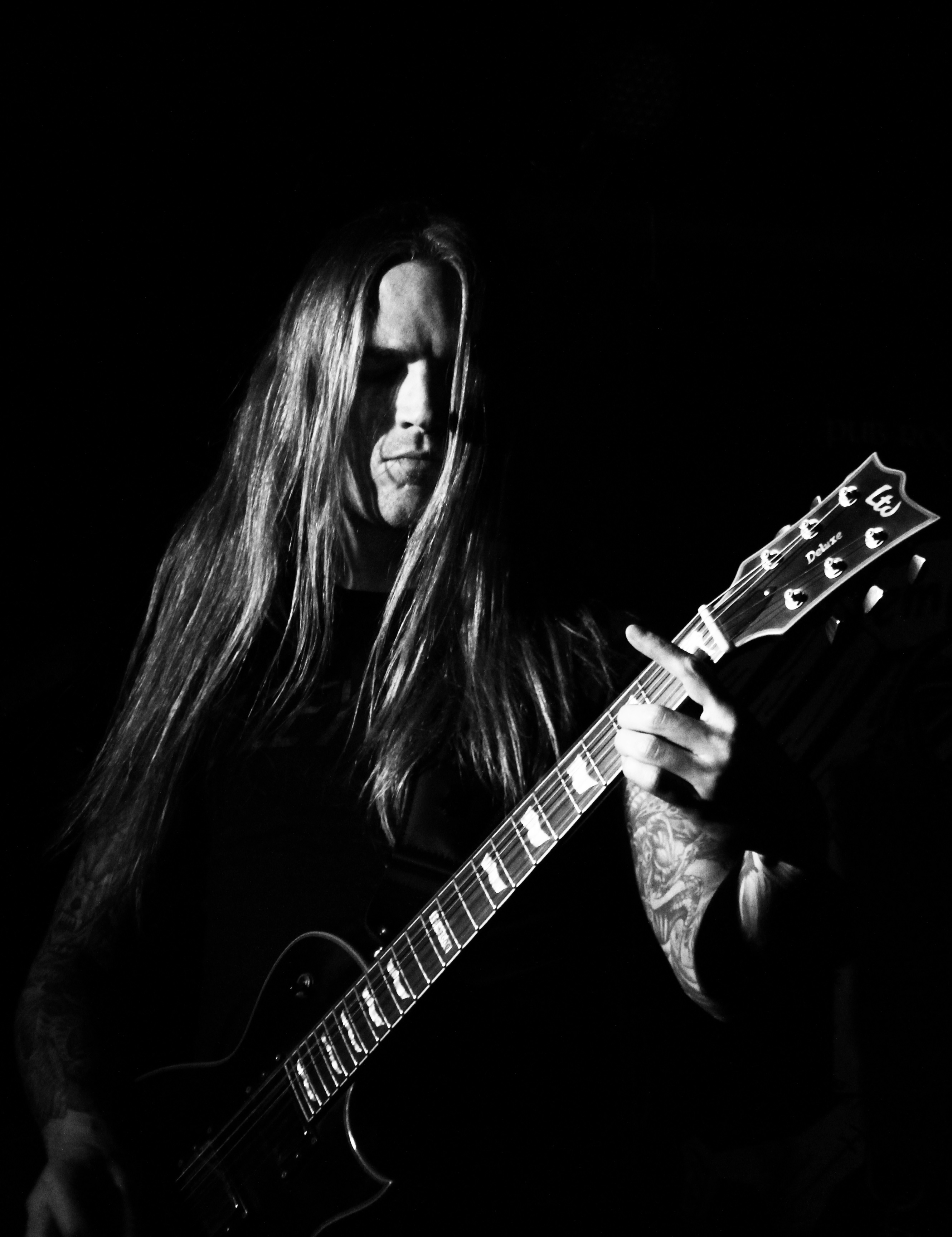 Nattew&oslash;lf (Guitars).jpg (918 KB)