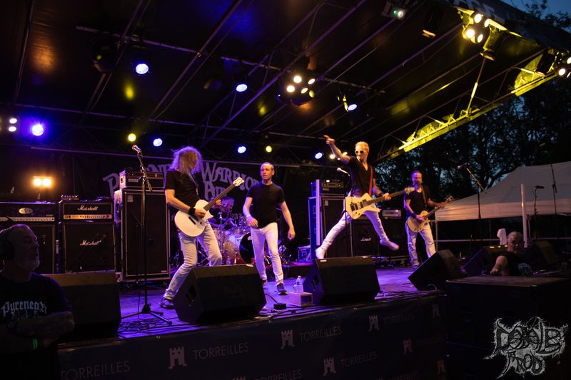 HIGH SPIRITS15.jpg (113 KB)