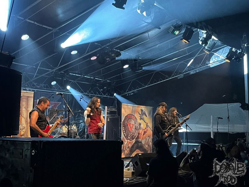 RIOT V6.jpg (121 KB)