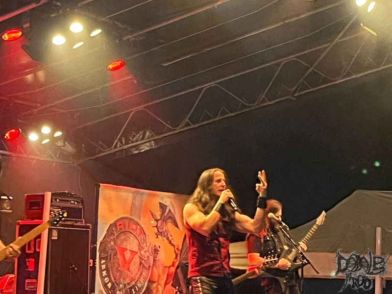 RIOT V7.jpg (116 KB)