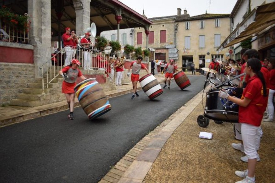 Lou Festa Bourru, la fête des vendanges à MASSUGAS (33)